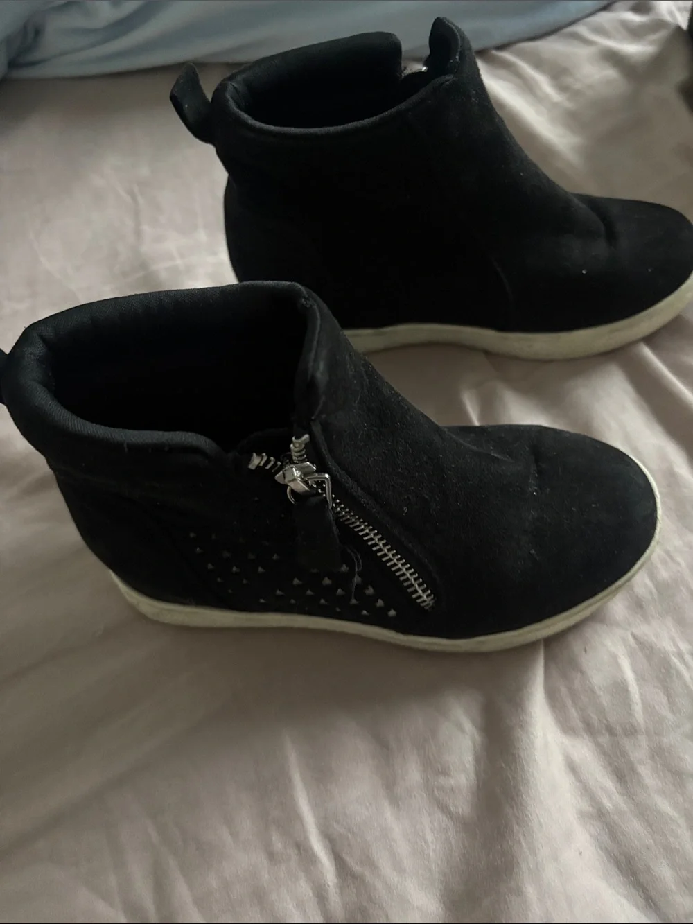 Kelly & Katie Black Wedge Ankle Boots with Side Zipper size 13 Preowned